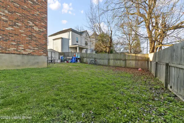 2550 St Xavier St, Louisville, KY 40212