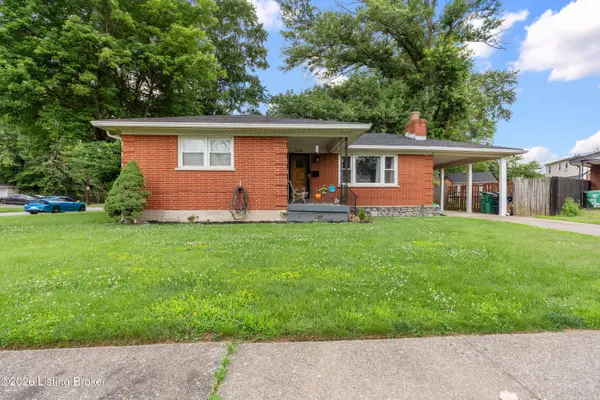 2400 Elkhorn Ln, Louisville, KY 40216