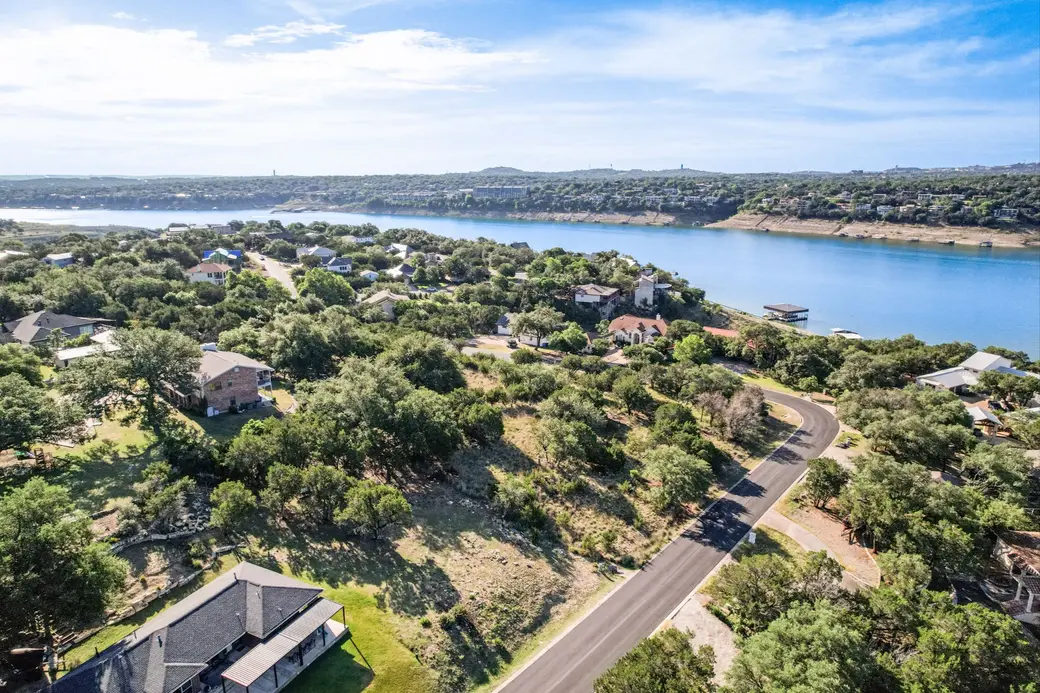 Why Residents Love Living on the North Shore of Lake Travis: Jonestown, Lago Vista & Point Venture, Texas