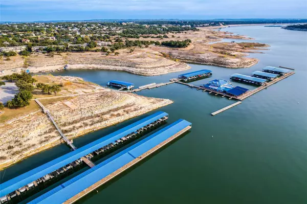 18600 Lakeland DR, Lago Vista, TX 78645