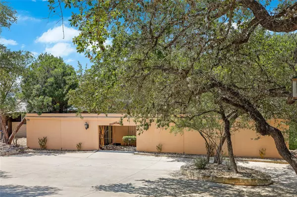 18703 Lakeland DR, Lago Vista, TX 78645