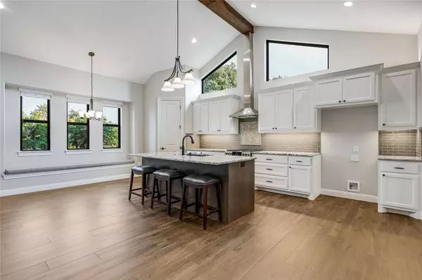 112 Venture BLVD S, Lago Vista, TX 78645