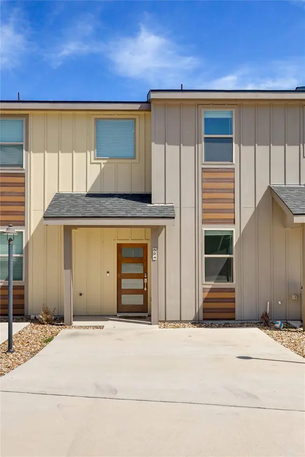 524 Palmer DR, Lago Vista, TX 78645