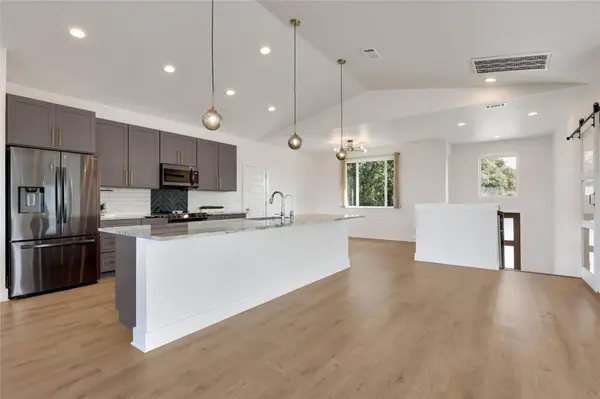429 Summit Ridge DR N, Point Venture, TX 78645
