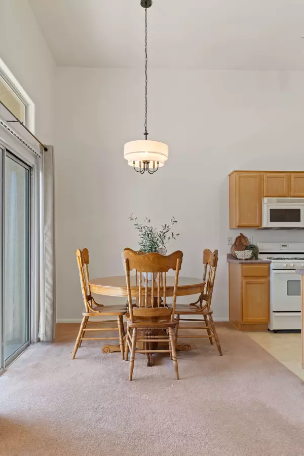 3360 Cactus Shadow St #203, Las Vegas, NV 89129-8638