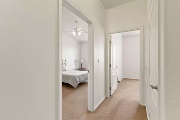 3360 Cactus Shadow St #203, Las Vegas, NV 89129-8638