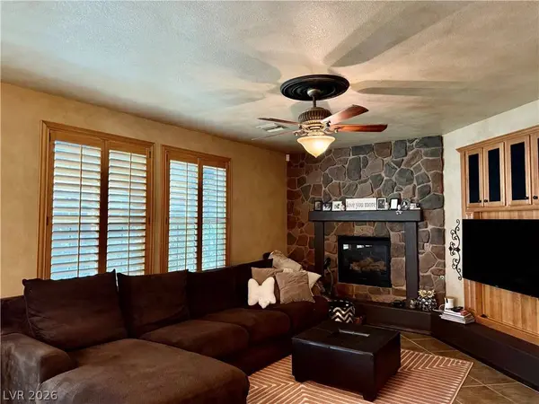 2238 Cast Pebble DR, Las Vegas, NV 89135