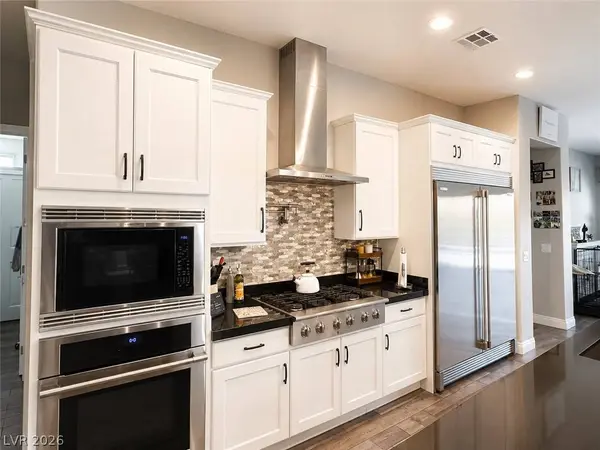 327 Castle Wynd AVE, Las Vegas, NV 89183