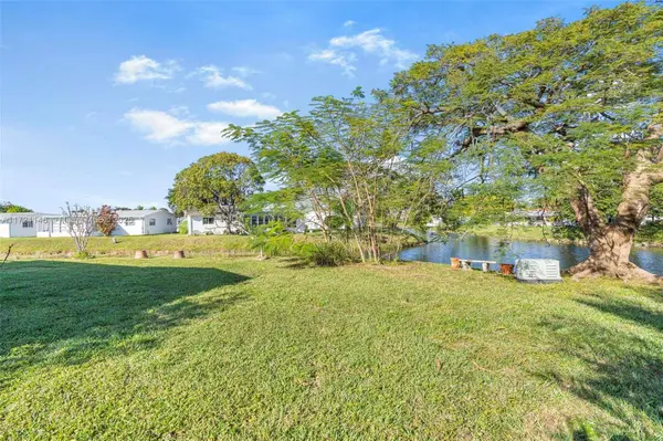 6755 NW 15th St, Margate, FL 33063