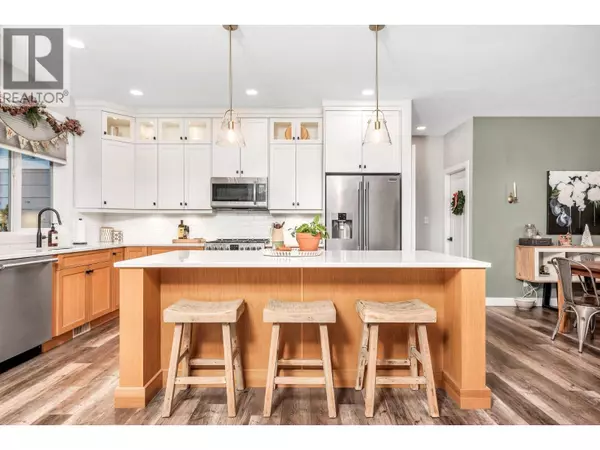 2741 Golf Course Drive, Blind Bay, BC V0E1H2