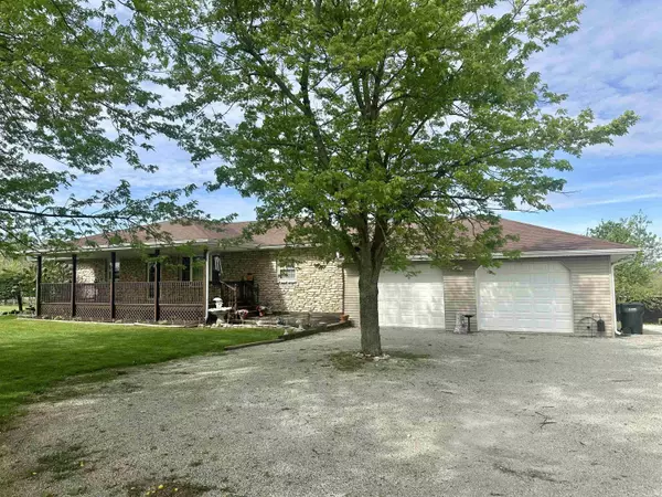 2597 S 800 E, Glenwood, IN 46133