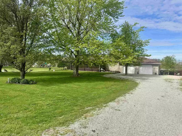 2597 S 800 E, Glenwood, IN 46133