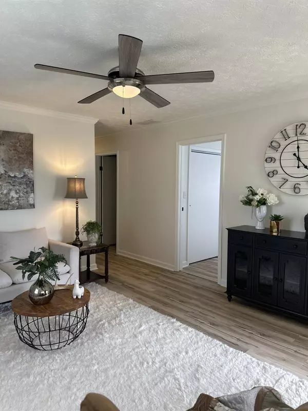 3227 Richmond Ave, Connersville, IN 47331