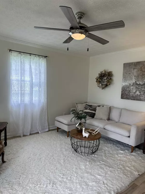 3227 Richmond Ave, Connersville, IN 47331