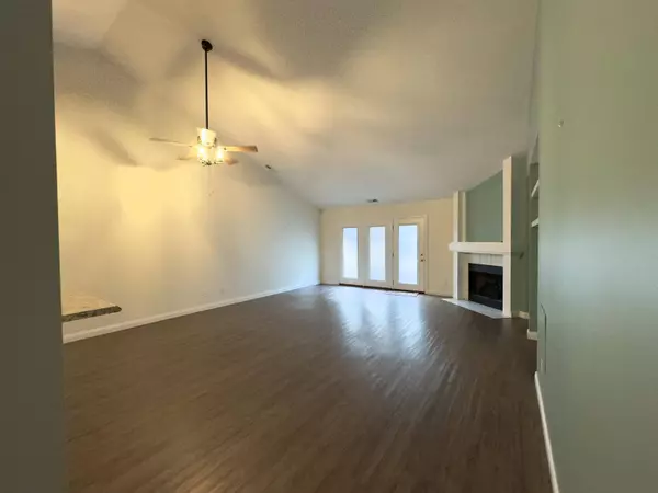 111 S Villa Dr, Connersville, IN 47331