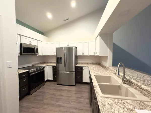 111 S Villa Dr, Connersville, IN 47331