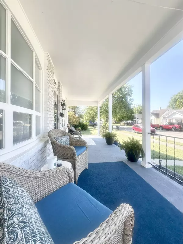 2422 Indiana Ave, Connersville, IN 47331