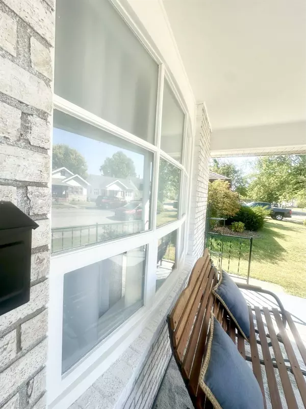 2422 Indiana Ave, Connersville, IN 47331