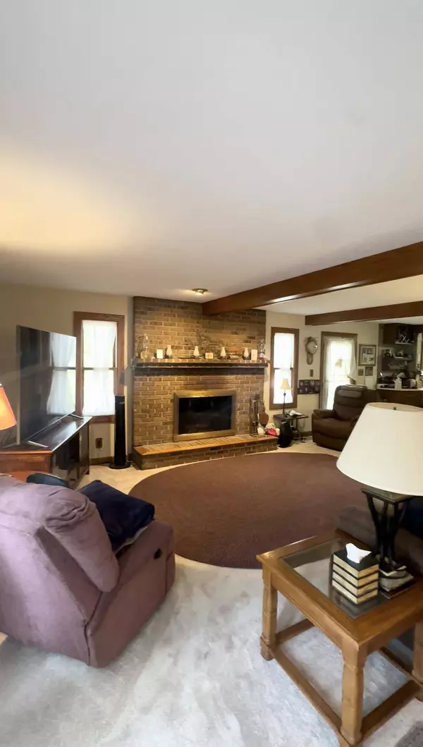 924 W 3rd St, Connersville, IN 47331