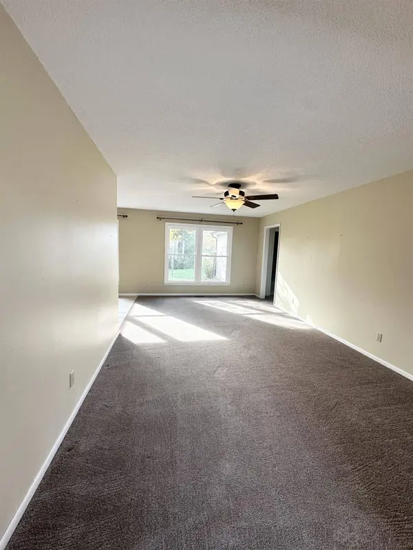 623 Old Orchard Ln, Connersville, IN 47331