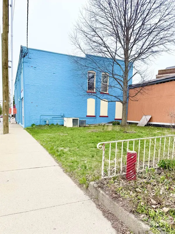5501 E Washington St, Other, IN 46219