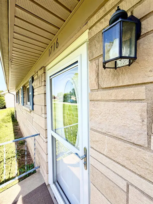 1716 Barbara Lane, Connersville, IN 47331