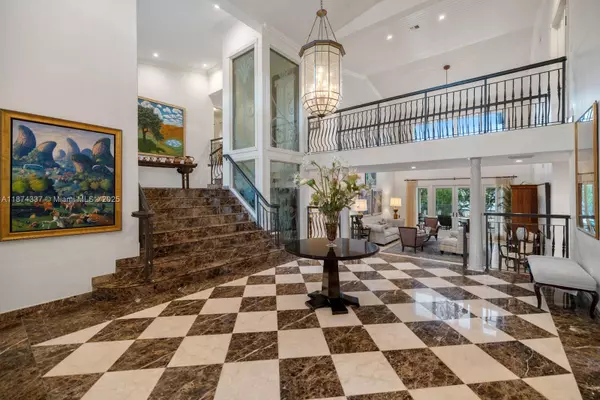 277 Veleros Ct, Coral Gables, FL 33143