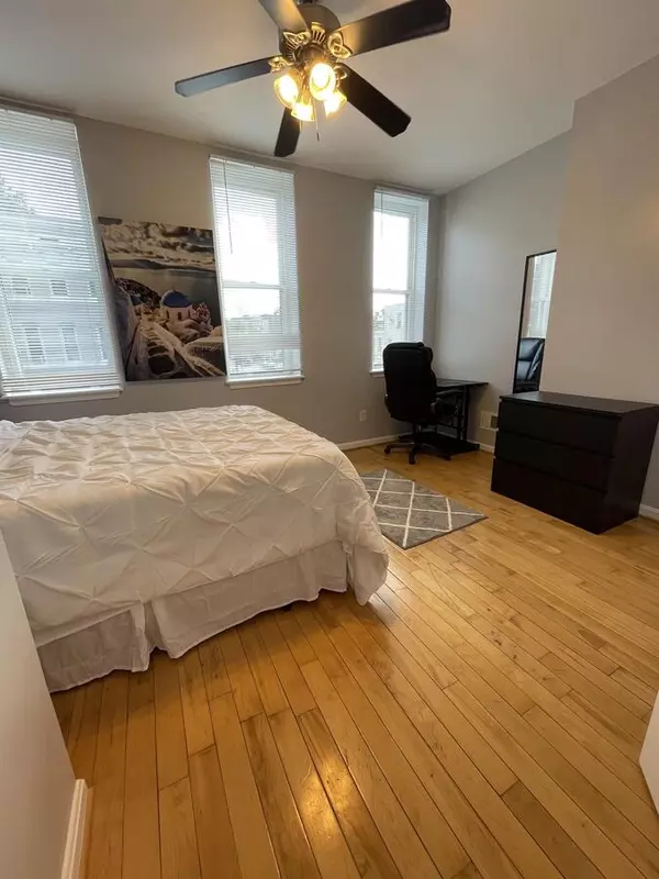 Baltimore, MD 21217-3429,1743 Druid Hill Ave