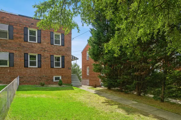 Washington, DC 20017-2849,5053 11th St NE