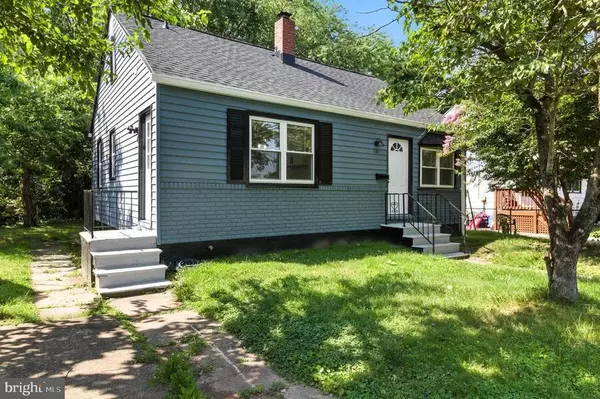 821 S Woodlynn Rd, Essex, MD 21221-5244