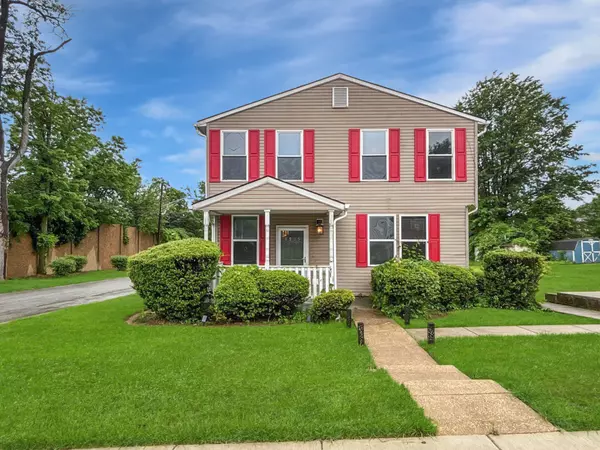8905 Glenarden Pkwy, Glenarden, MD 20706-1649