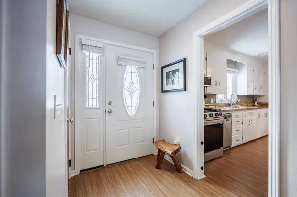 419 Brookview DR, Rochester, NY 14617