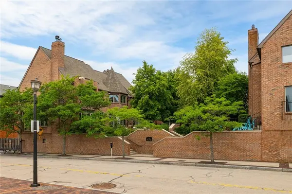 12 Grove ST