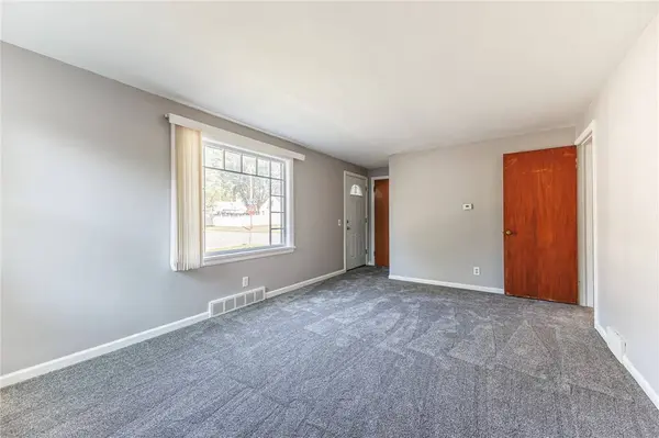 150 Crossfield RD, Rochester, NY 14609