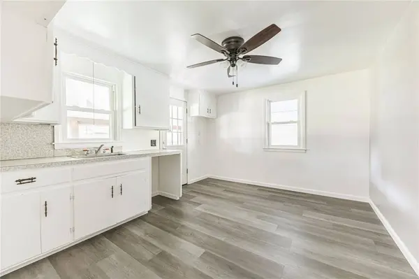 150 Crossfield RD, Rochester, NY 14609