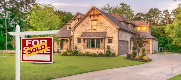 The 5 Sneaky Mistakes That Can Tank Your Home Sale (And How to Avoid Them!),Linda Hill