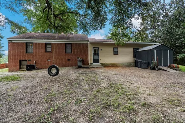 1900 N Eufaula AVE, Eufaula, AL 36027