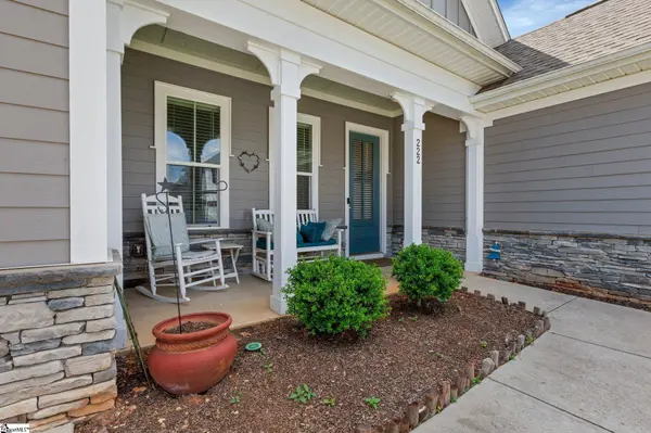 222 Durness Drive, Simpsonville, SC 29681