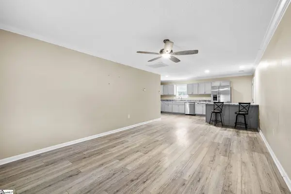 148 Bradley Drive, Wellford, SC 29385