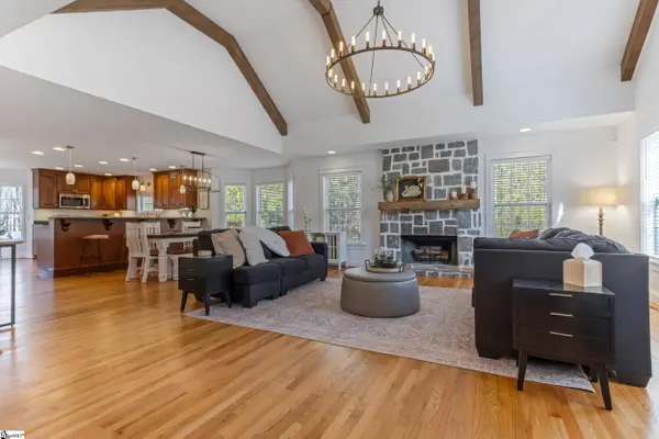 102 W Peninsula Drive, Laurens, SC 29360