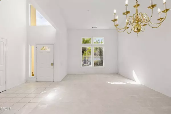 7429 Nixon CT, Ventura, CA 93003