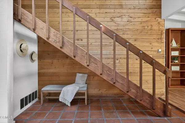 1162 Kingston LN, Ventura, CA 93001