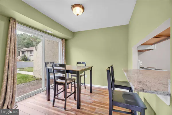 16 W AZALEA LN, Mount Laurel, NJ 08054