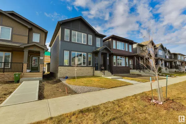 15 EDGEFIELD WY, St. Albert, AB T8N 7Z9