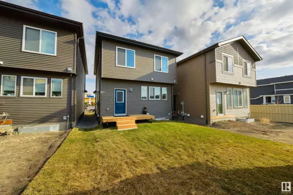 15 EDGEFIELD WY, St. Albert, AB T8N 7Z9