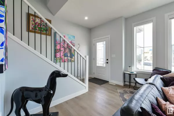 15 EDGEFIELD WY, St. Albert, AB T8N 7Z9