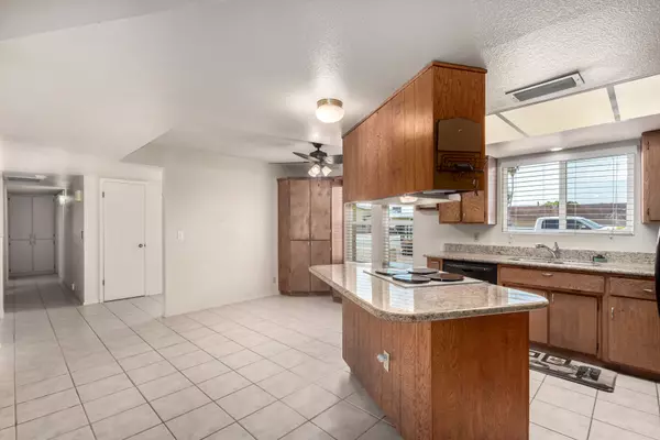 Mesa, AZ 85213-5904,2016 E Elmwood St