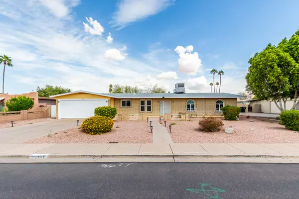 2016 E Elmwood St, Mesa, AZ 85213-5904