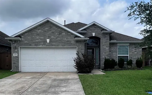 2525 Galley Ridge DR, La Marque, TX 77568
