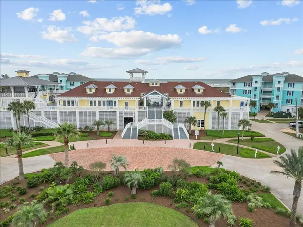 4111 Pointe West DR #201, Galveston, TX 77554